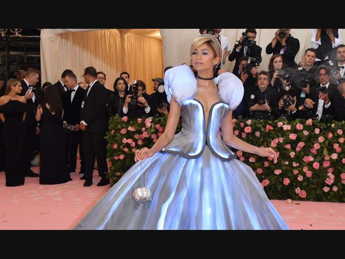 Met gala 2024 2019 cinderella dress