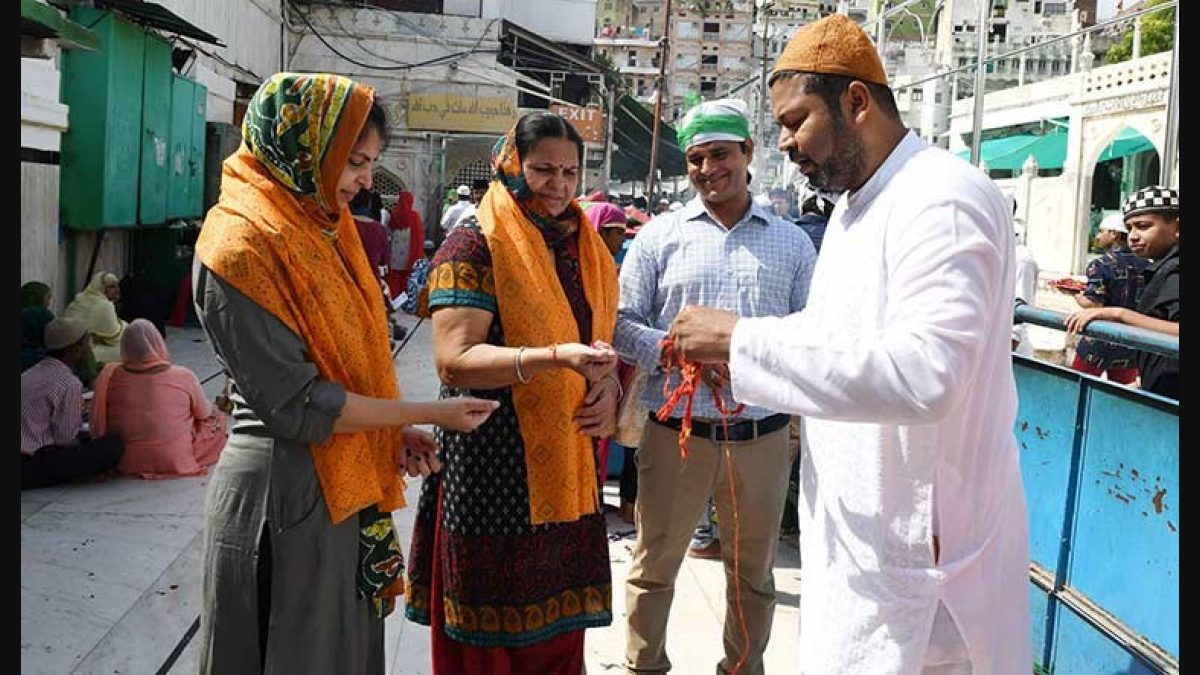 How Ajmer Sharif Dargah empowers seekers of all hues - The Week