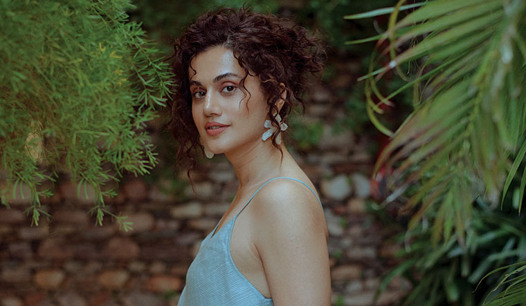 My Sex Life Is Not Interesting Says Taapsee Pannu On Not Being Invited To Koffee With Karan