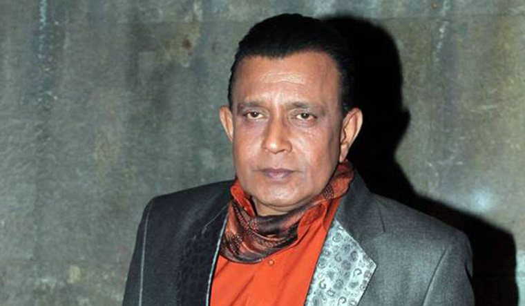 Как сейчас выглядит митхун чакраборти Actor Mithun Chakraborty meets RSS chief in Mumbai, sets tongues wagging - The W