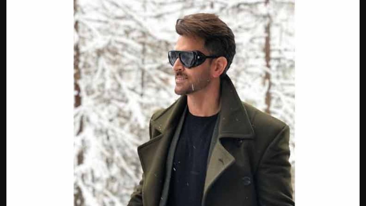 Hrithik Roshan sexiest Asian male good looking pictures