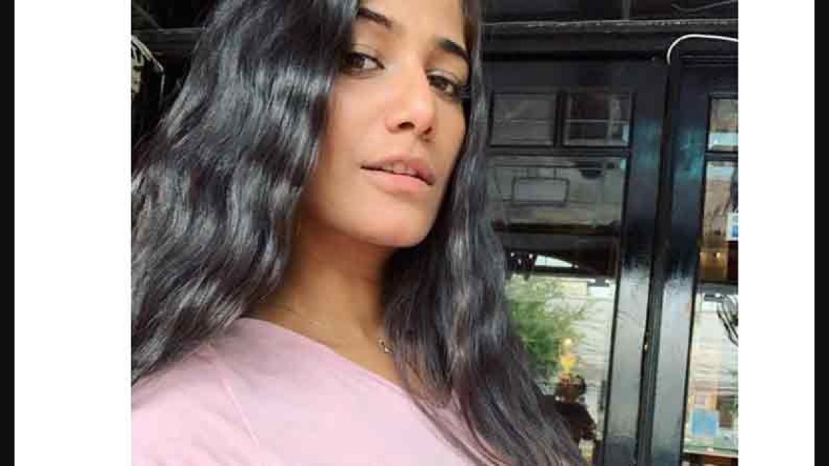 Poonam Pandey, who accused Raj Kundra of fraud, reacts to his arrest in porn  case - The Week