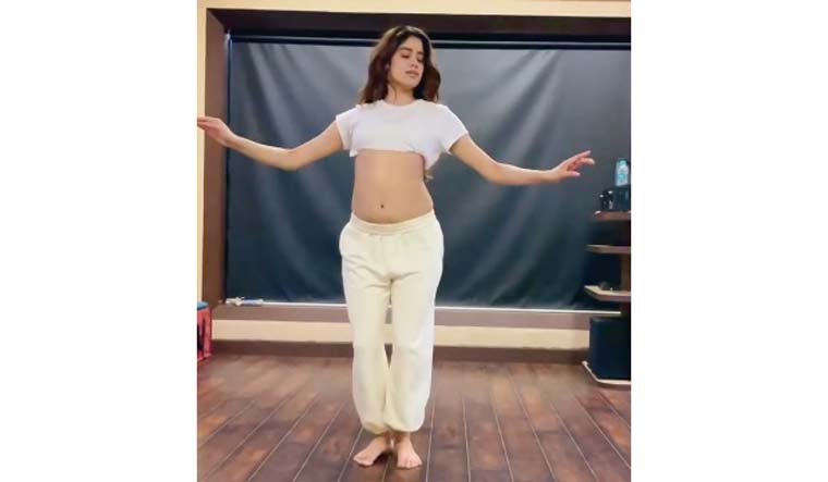 Watch Janhvi Kapoor flaunts bellydancing skills in new