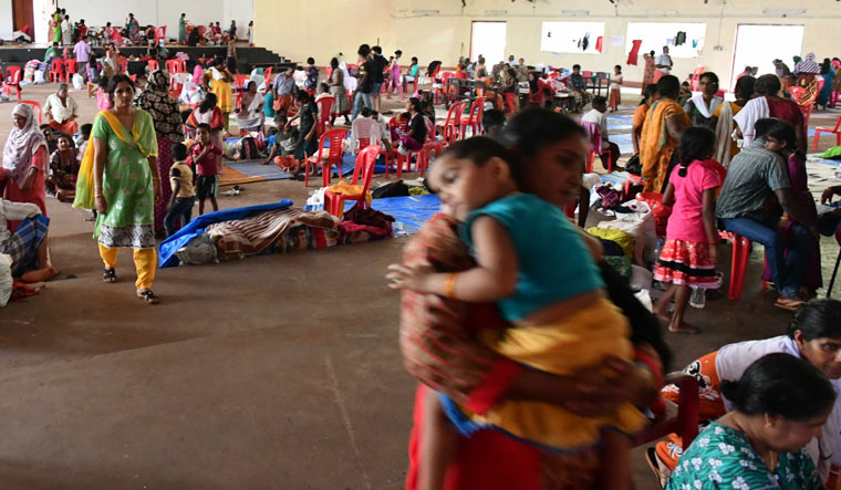 Kerala Floods Over 6 33 Lakh People In Relief Camps Centre Puts Focus