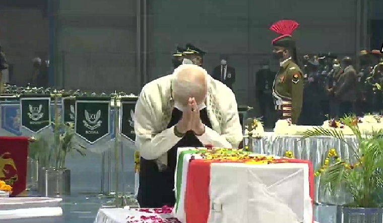 Pm Modi Pays Tribute To Gen Rawat Others At Palam Air Base The Week