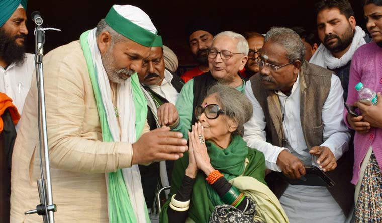 Mahatma Gandhi's granddaughter visits farmers' protest site in Ghazipur ...