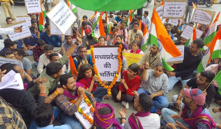 Unemployed Youth Continue Agitation In Mp To Hold Foot March From Indore To Bhopal From Oct 2