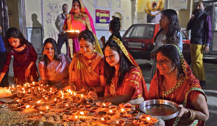 People across India revel in Diwali spirit after 2 years of muted ...