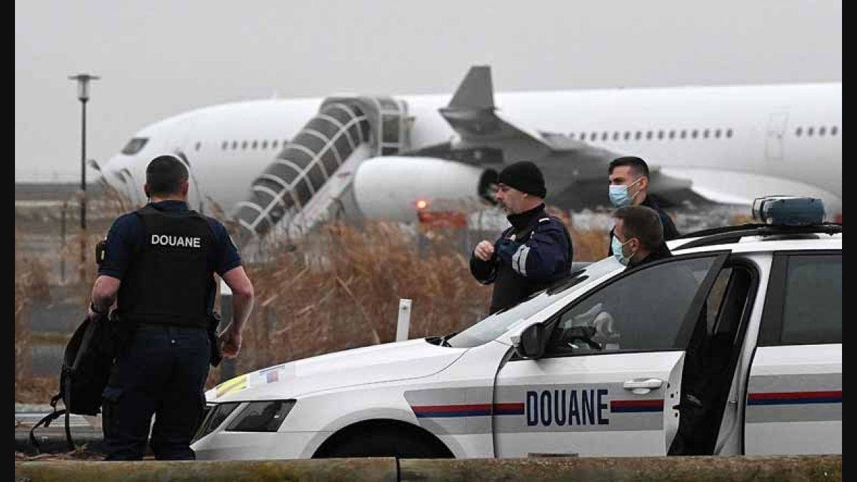 Plane detained in France lands in Mumbai; 276 passengers on board - The Week