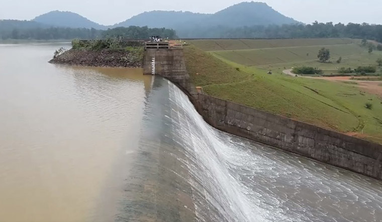 Chhattisgarh: Official drains 21 lakh litres water from dam to search ...