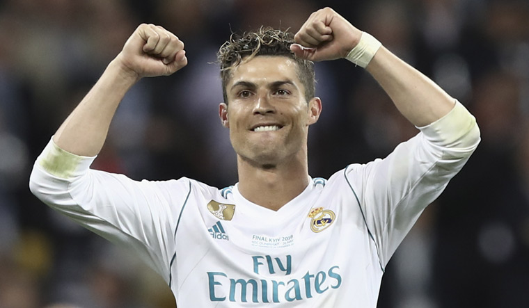 Ronaldo Joins Juventus Leaves Real Madrid After 9 Years The Week