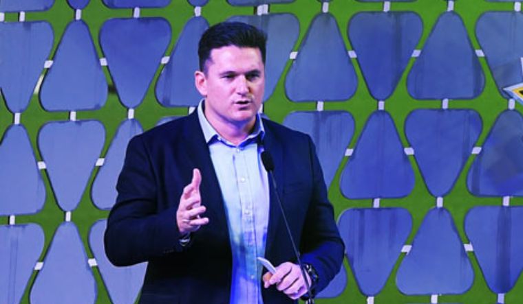 Former South Africa Skipper Graeme Smith Cleared Of Racism Charges The Week 4979