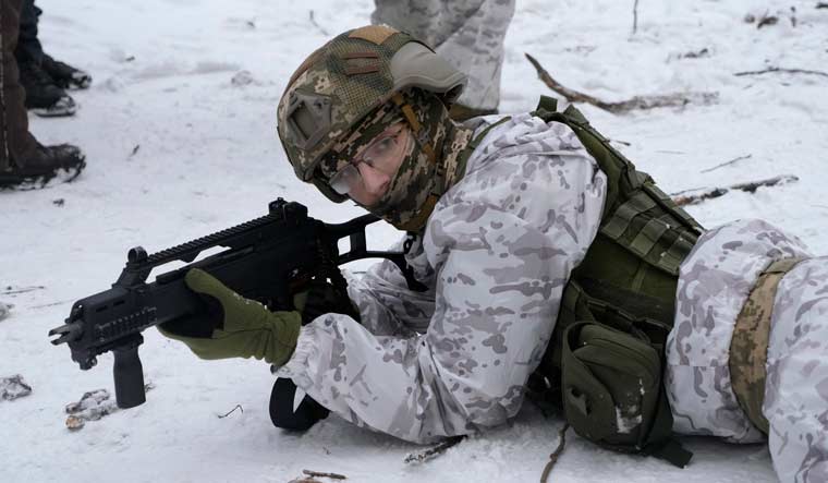 Baltic nations to ship US weapons, including Stinger missiles, to ...