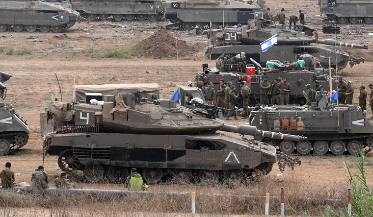 Israel war: Amid rising cross-border tensions, US, UK advise citizens ...