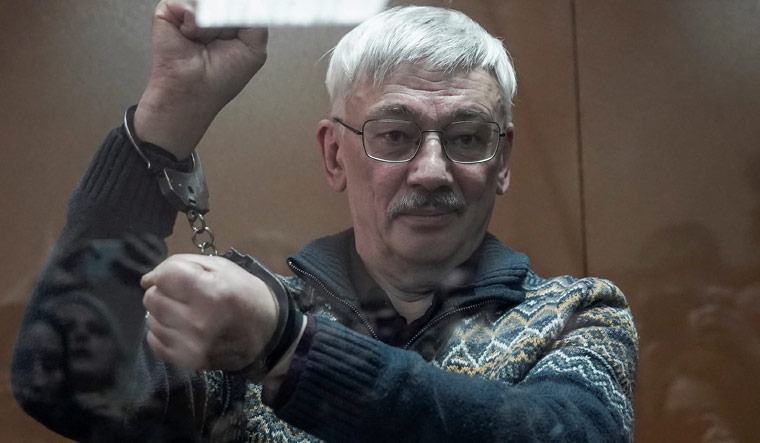 Who Is Oleg Orlov Veteran Russian Activist Sentenced To Years In