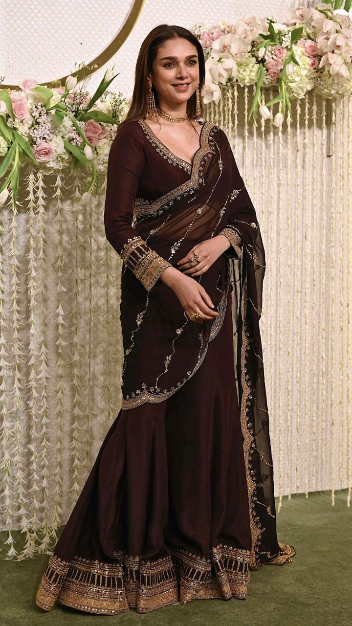 Paoli Dam oozes elegance in these 10 ethnic looks | Times of India