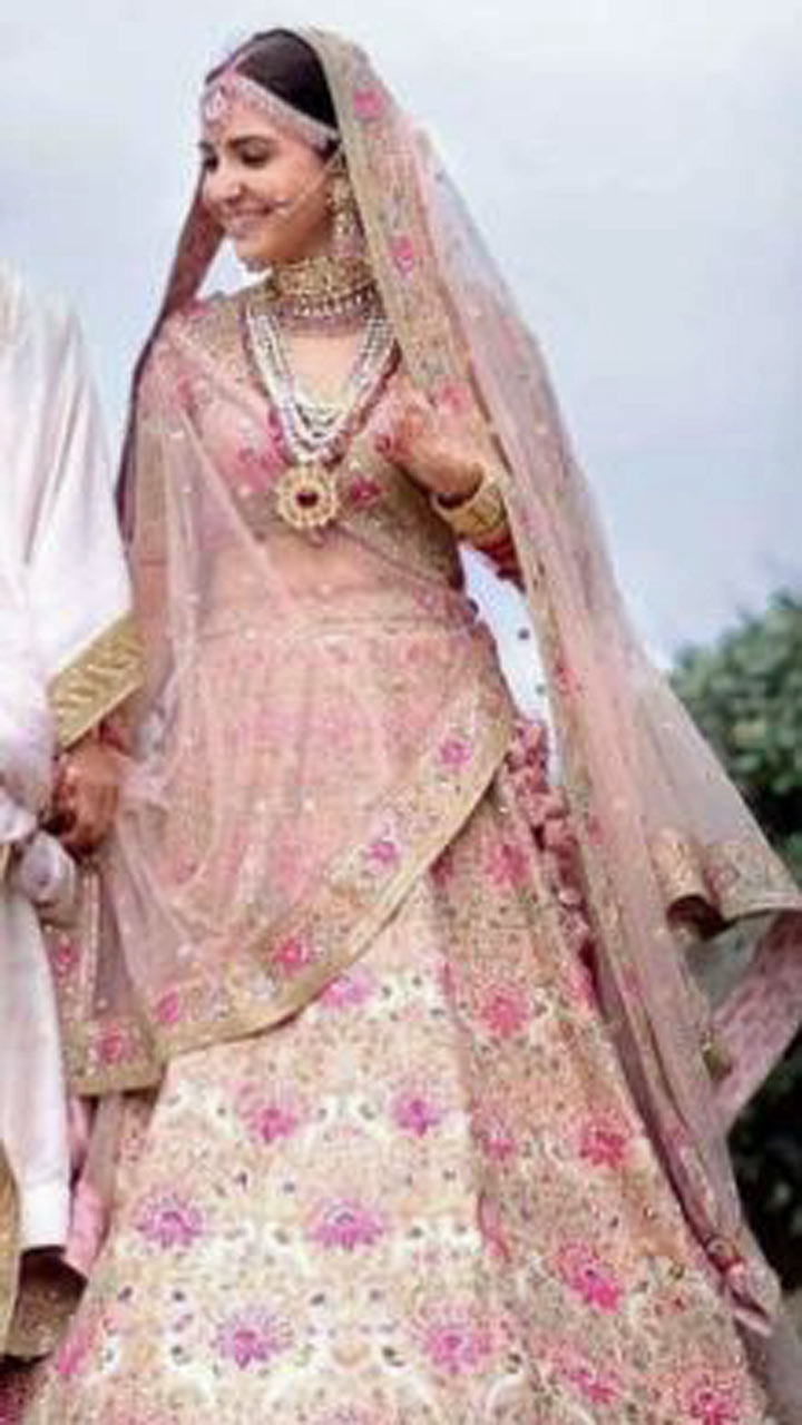 Kiara Advani, Athiya Shetty, Parineeti Chopra: Most stunning bridal looks  of 2023 | Times of India